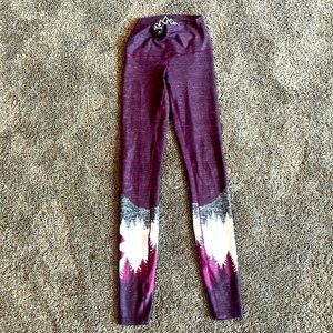 Aksels burgundy Colorado leggings size XS‎